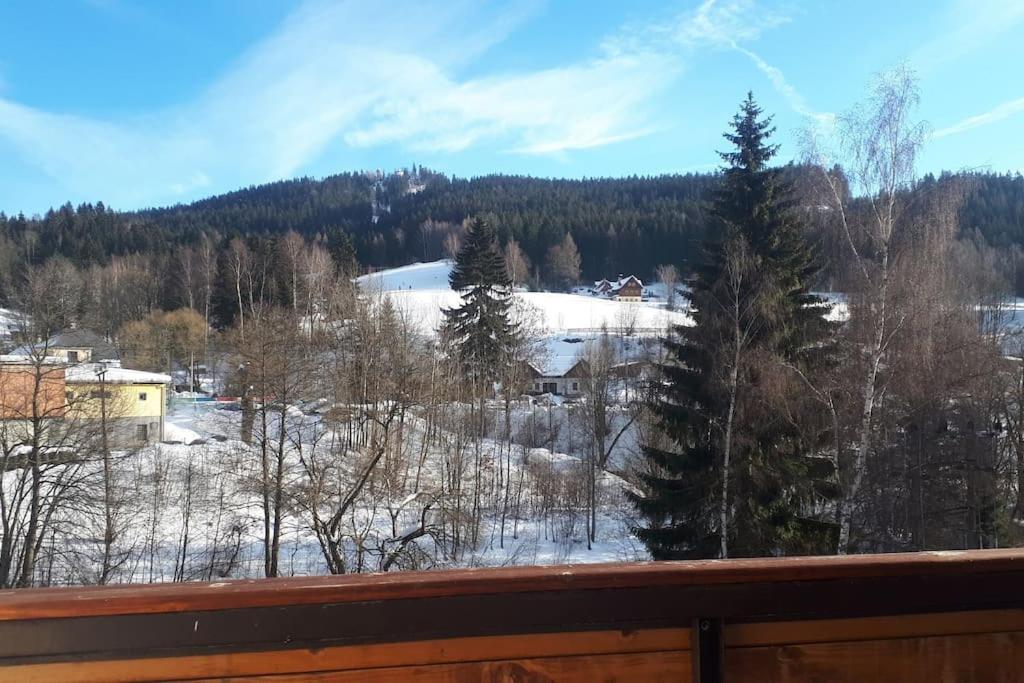 Apartmany Na Tanvaldskem Spicaku Jiretin pod Bukovou Zewnętrze zdjęcie